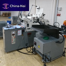 Centerless grinding machine feeder belt