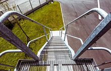 Access platform PLATEFORME AVEC ESCALIER