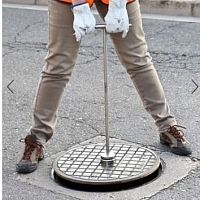 Magnetic manhole cover lifter 1213 series