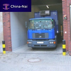 Access platform for trucks