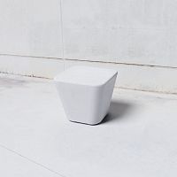 Minimalist design stool SMOOTH: 593concreteconcrete basecentral base