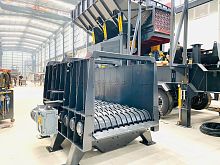 Worm screw feeder WOBBLERfor bulk materialsfor solidsbreaker