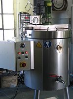 Heating vessel metalwith agitatorvertical
