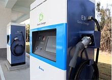 Floor-standing battery charger multi-chemistryfor electric vehiclessmart