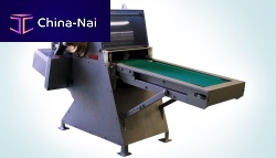 Automatic fish skinning machine for breamfor hake