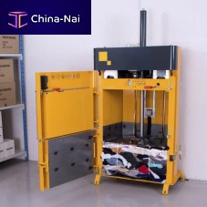Vertical baling press B4 Textilefront-loadingfor textilessingle-chamber
