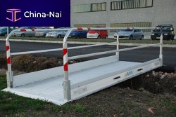 Aluminum footbridge 1 000 - 6 000 mm, 400 - 5 500 kg