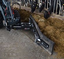 Cleaning scraper