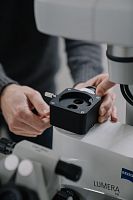 Operating microscope beam splitter