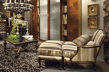 Traditional armchair OTTOCENTOfabricwith footrest