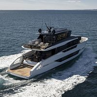 Cruising motor yacht AX8wheelhouseIPS6-cabin