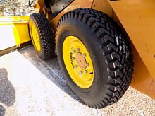 Construction equipment tire WolfPawsfor skid steer loaders32"36"