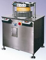 Hard cheese portioning machine KMS 450softbladesemi-automatic