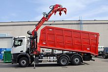 Dump trailer towedhydraulictilting