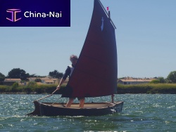 Single-handed sailing dinghy Lascar du Toul�Rudouble-handedrecreationalcatboat