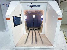 Flight simulator TRC5000 POD C172Gaircrafttrainingwith enclosed cockpit