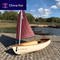 Single-handed sailing dinghy Le Loustictraditionalrecreationalpolyester