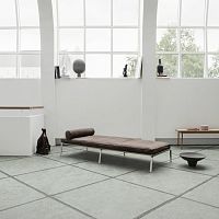 Traditional daybed MANleatherstainless steel baseindoor
