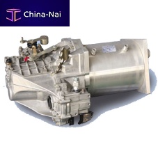 Electric vehicle drivetrain system