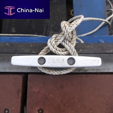 Dock mooring cleat flat