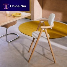 Extendable highchair TOBObeechwhite