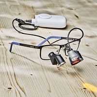 Dental head-light DeLightfor binocular loupes