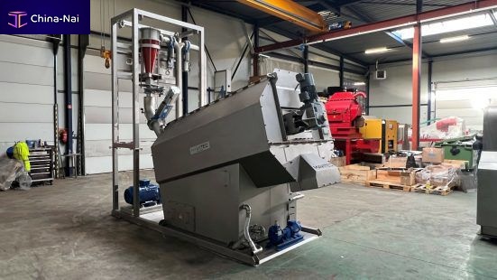 											Cylindrical grit separator