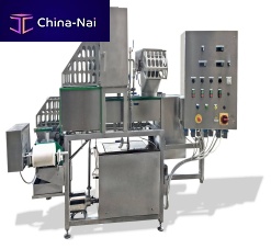 Automatic cheese molding machine