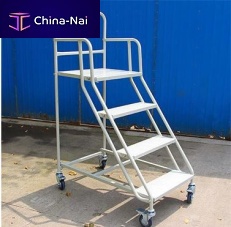 Wheeled step ladder