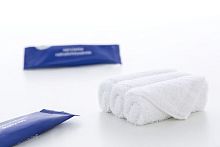 Aircraft cabin towelette