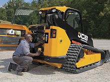 Compact tracked loader 260T