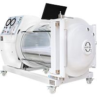 Oxygen therapy hyperbaric chamber MO-13 serieson castersmonoplace