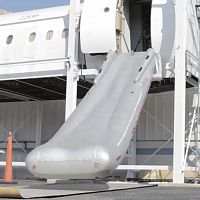 Aircraft escape slide ES-320Fsingle-lane