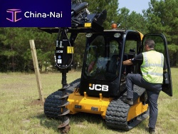 Compact tracked loader 190T