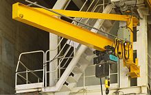 Wall-mounted jib crane 00129for construction equipmentport