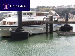 Marina fender for pontoonpilering