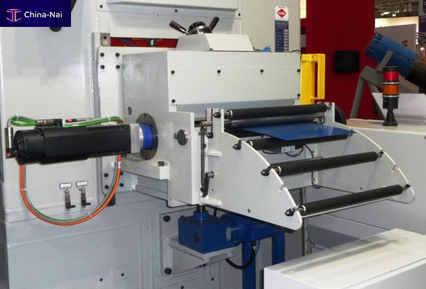 											Roller feeder