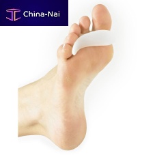 Toe separator 553