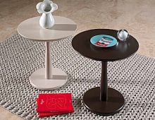 Contemporary pedestal table POPlacquered woodroundhome
