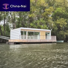 Floating house PCH 44