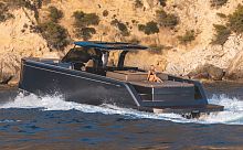 Cruising motor yacht P50opencenter consoleIPS