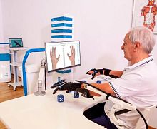 Hand mobility rehabilitation system SINFONIArobotic
