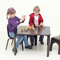 Contemporary table Pippaplywoodwooden baseround