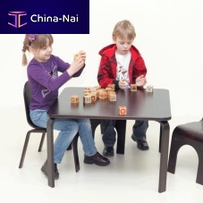 Contemporary table Pippaplywoodwooden baseround