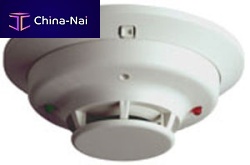 Smoke detector for boats
